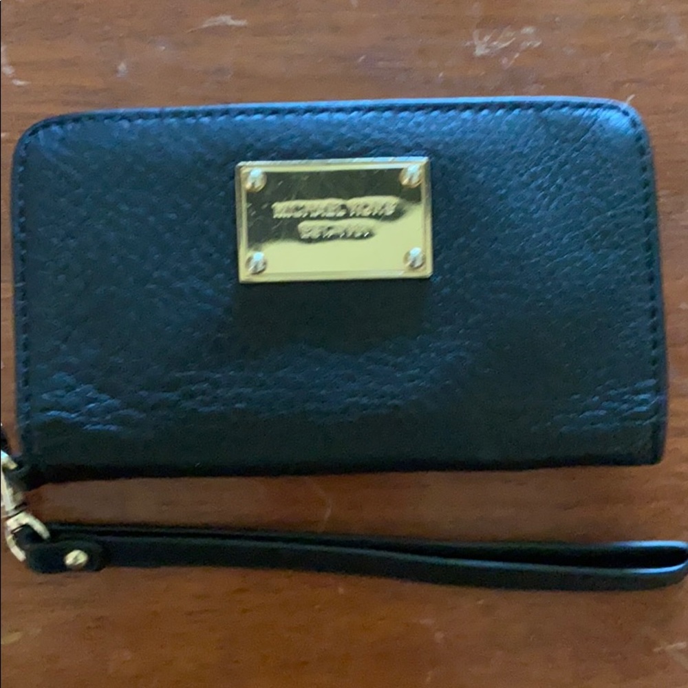 Wallet/phone case